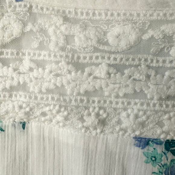 BLAIR White Floral Cottagecore Peasant Top Flared Sleeves Laced Women’s Medium - Picture 4 of 8